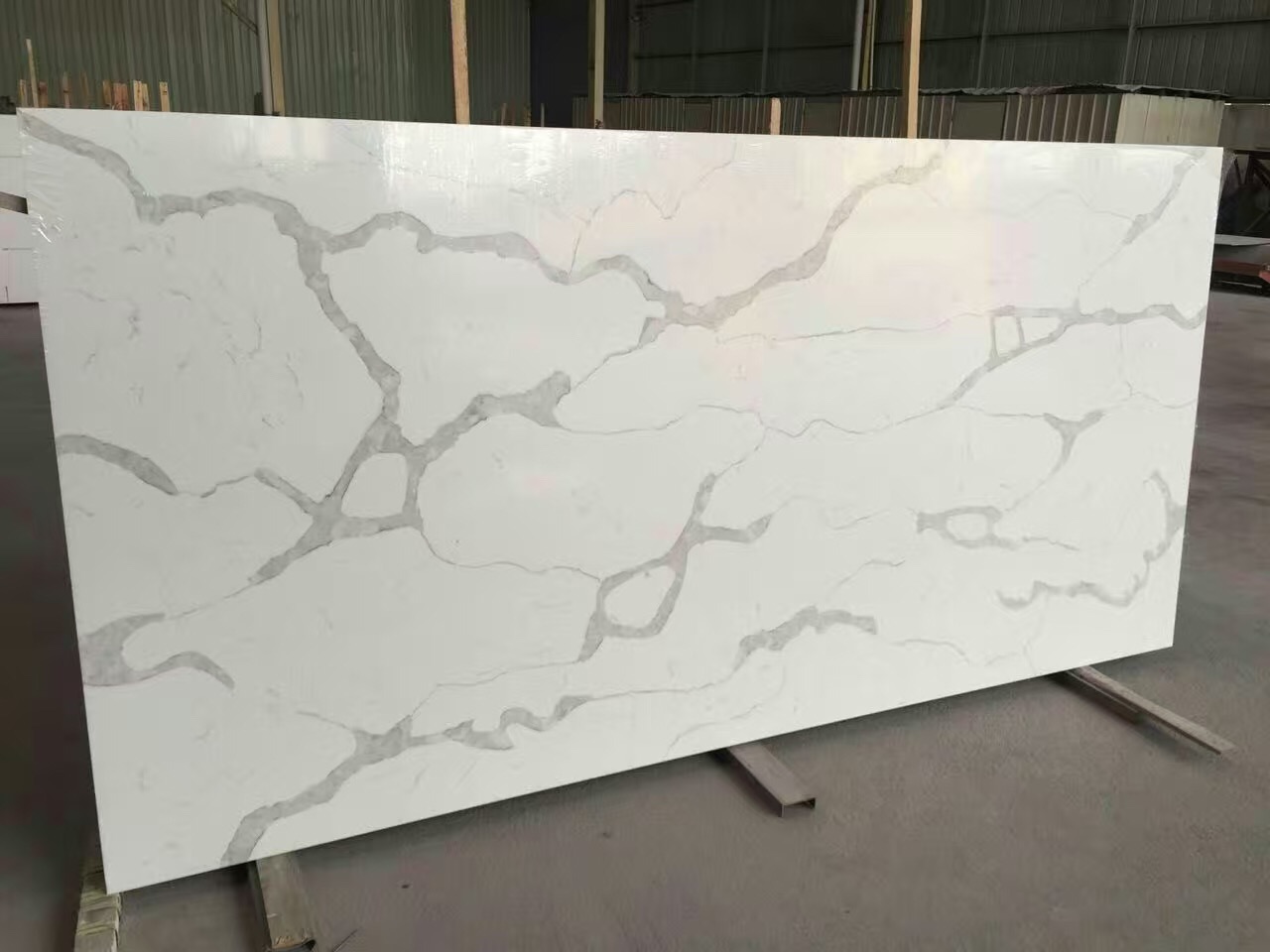 Calacatta white quartz